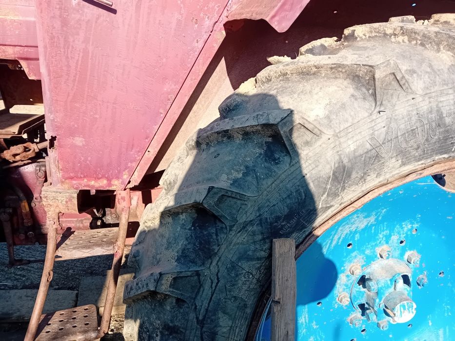 Tractor utb 650     .