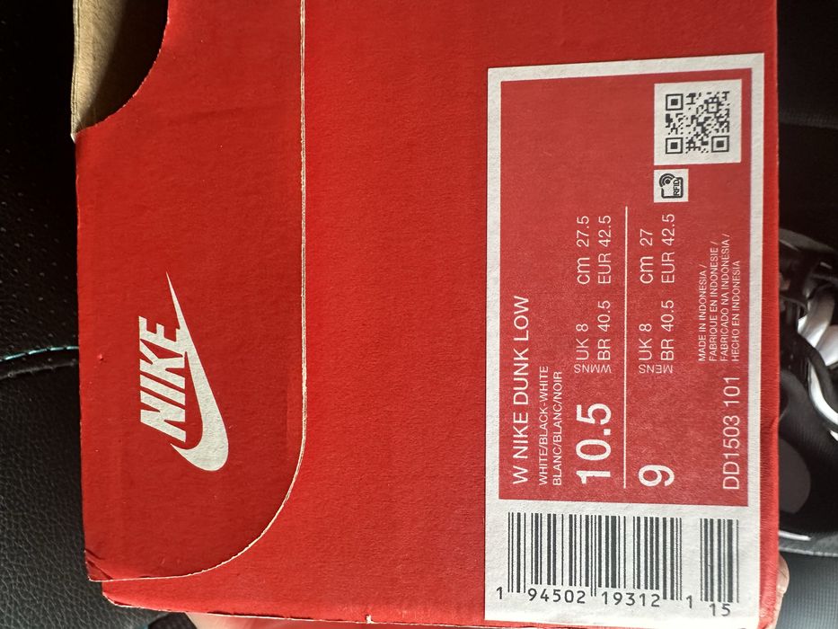 Продам кроссовки Nike