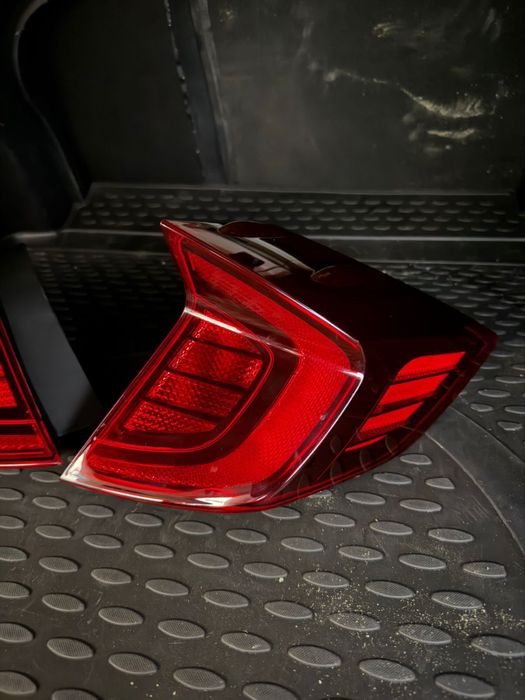 Продается Задние фонари Sonata dn8