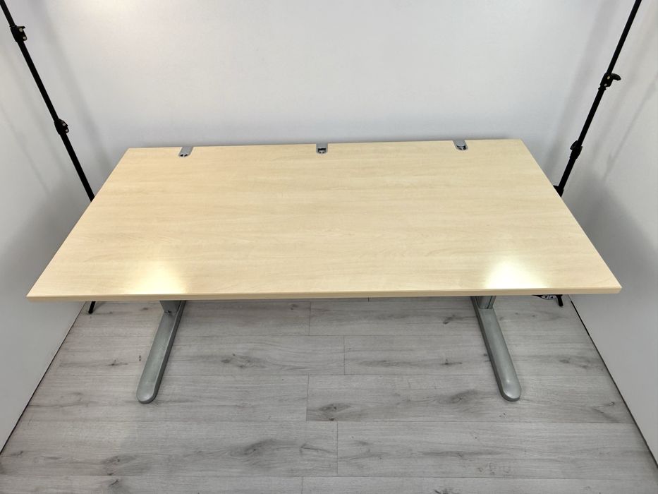 Немско бюро електрическо регулируемо за дома и офиса