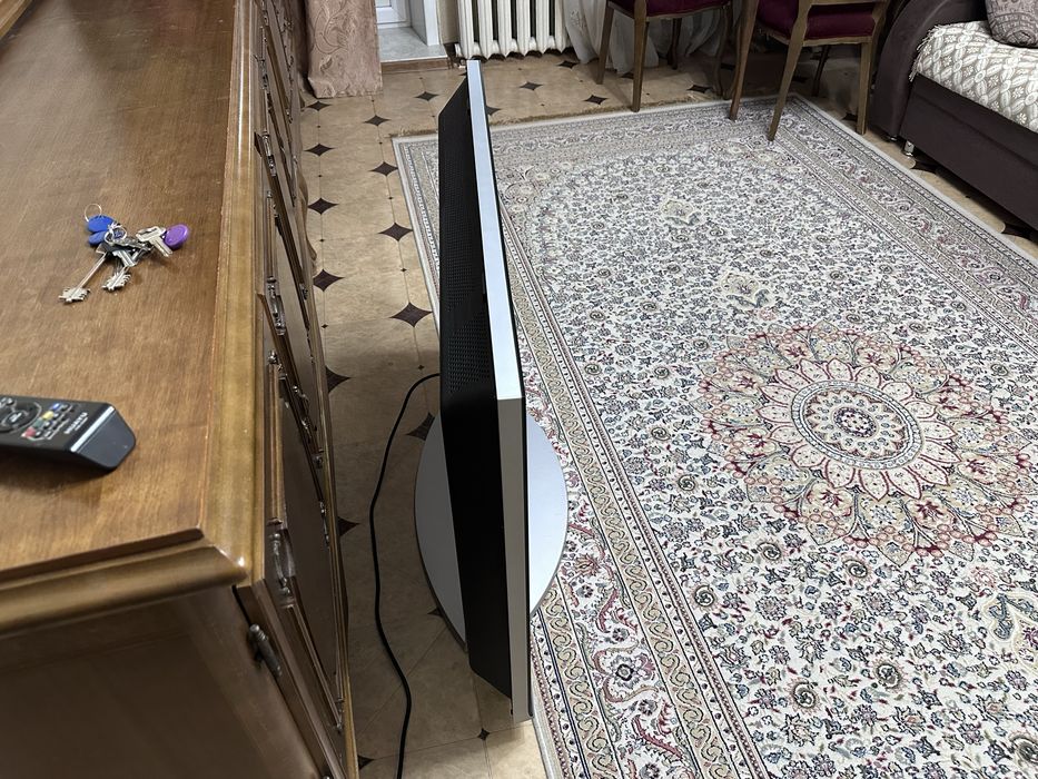 Продам телевизор самсунг диагональ около 42 дюйма