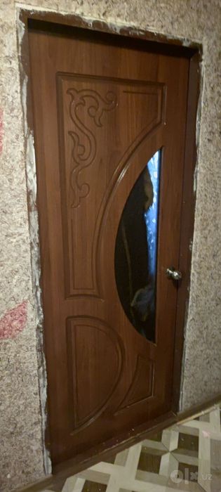 Ewik 4 ta 1 tasi qosh eshik 3 tasi yakka