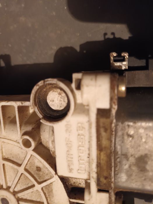 Vând macara electrică Land Rover Frelander