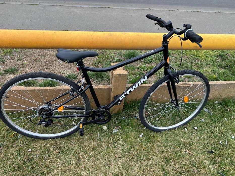 B'TWIN Riverside 100 – Ca Nouă . Stare Impecabilă