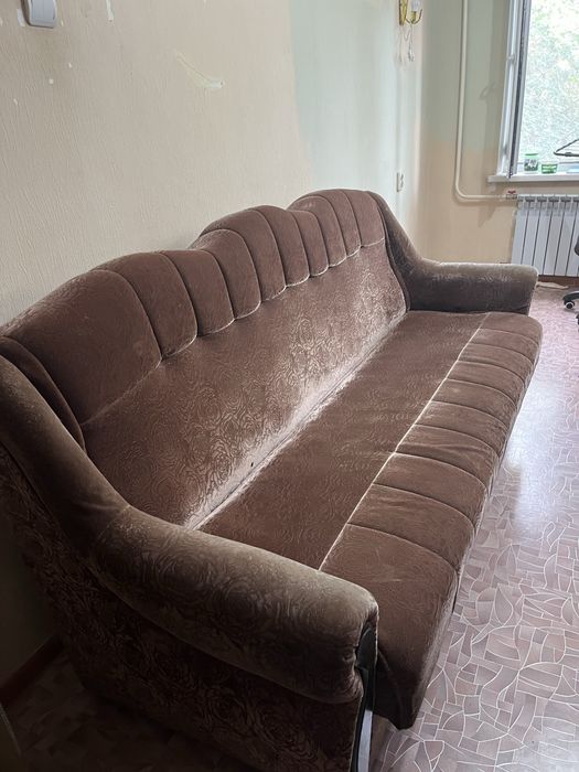Диван и кресла отдам