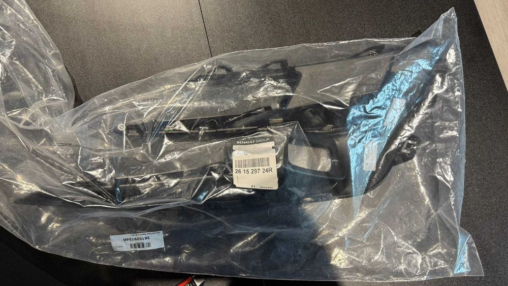 ОЕМ решетка халоген Reanult Megane IV Facelift