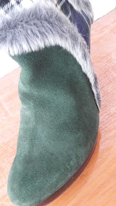 Сделай акцент на ярких сапожках