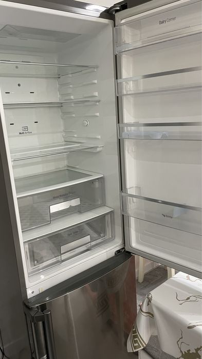 Продается Холодильник LG хорошо работает