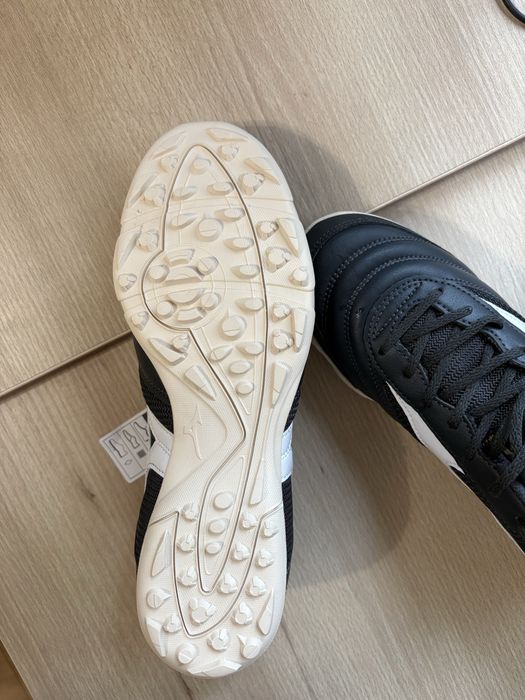 Чисто нови стоножки Mizuno 41 номер