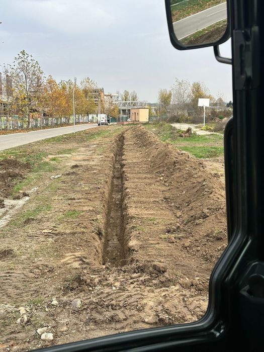 Închirieri  Buldoexcavator Utilaje Sapaturi  Demolari Defrisari Terasamente/Nivelari
