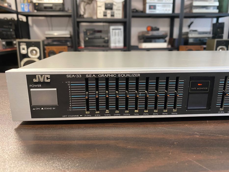 Графичен еквалайзер JVC