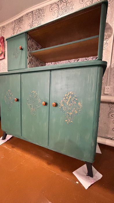 Продам зеркало с рамой под старину