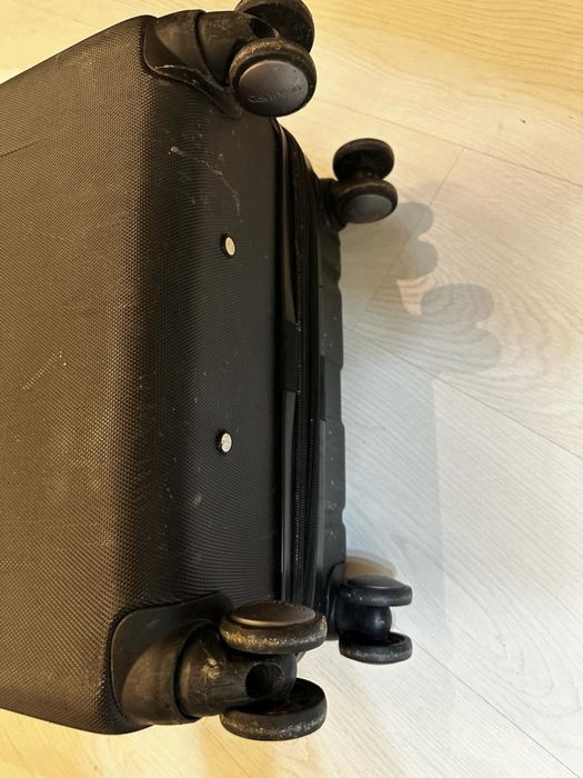 Чемодан для путешествий.Каучук