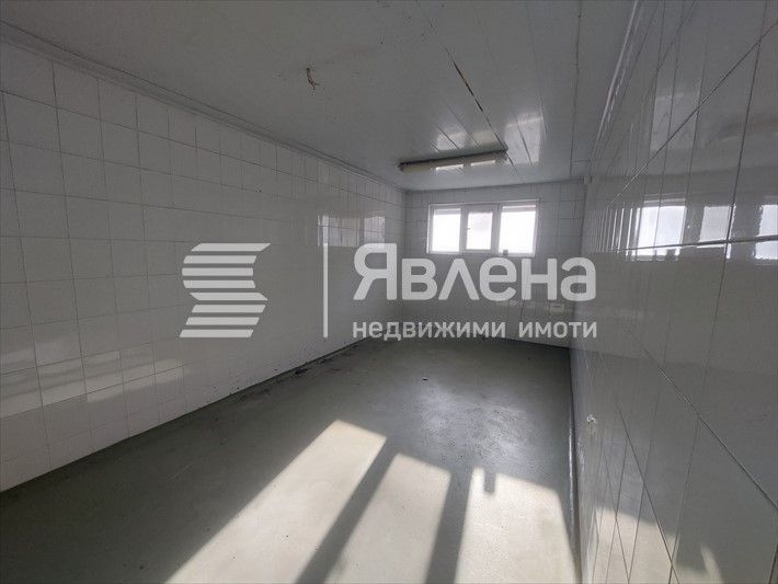 Производствена база и заведение за обществено хранене