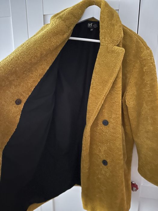 Дамско късо палто, цвят горчица