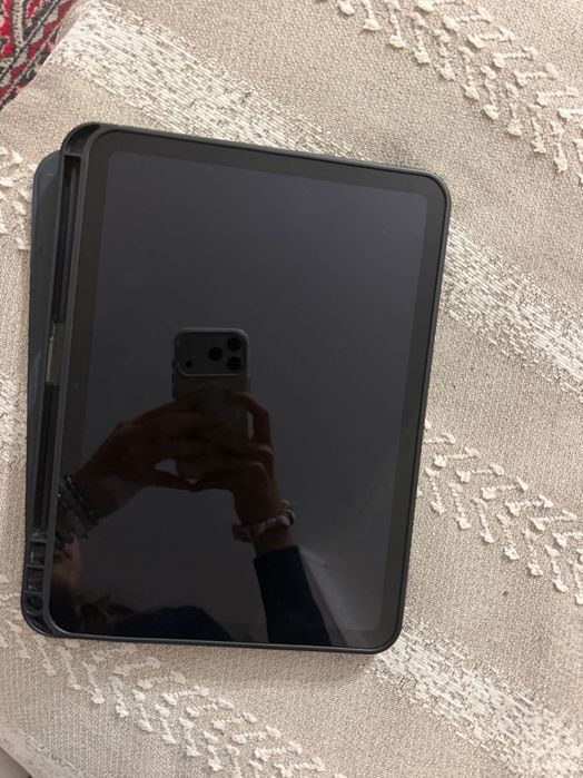 iPad a16 в отличном состоянии