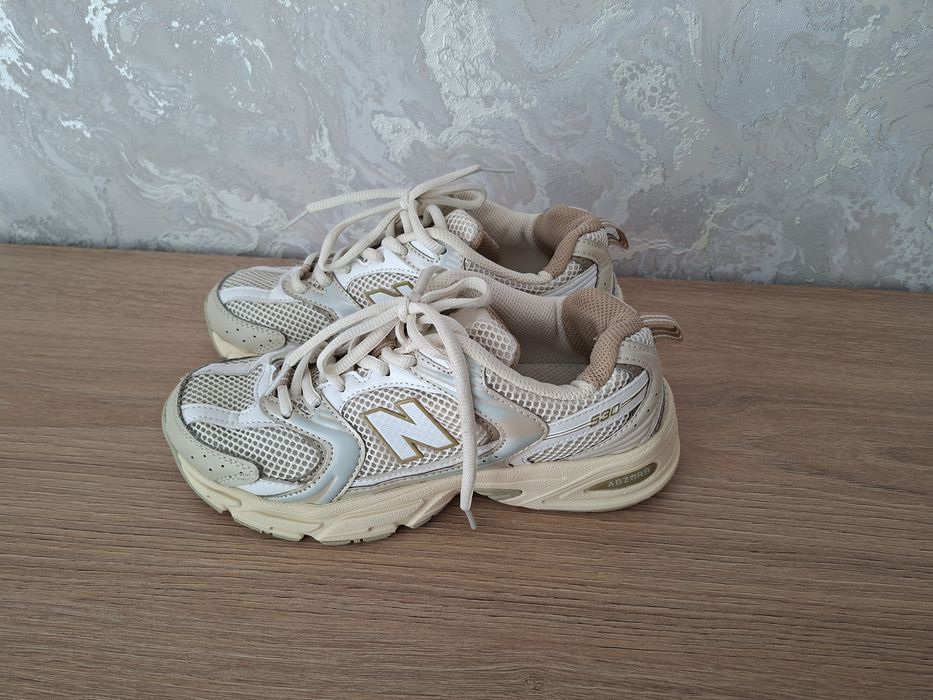 Продам кроссовки