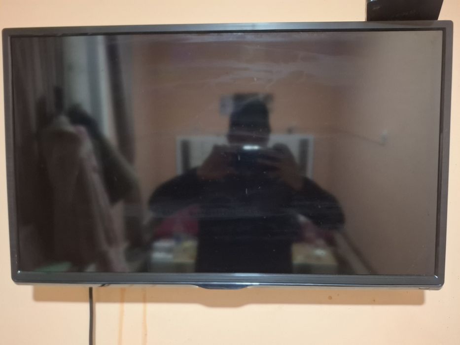 Тиливизор  ясин 32 диум