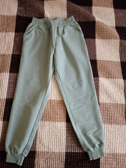 Брюки с манжетами