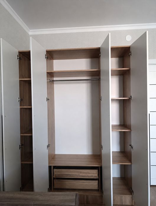 Продам шкаф новый