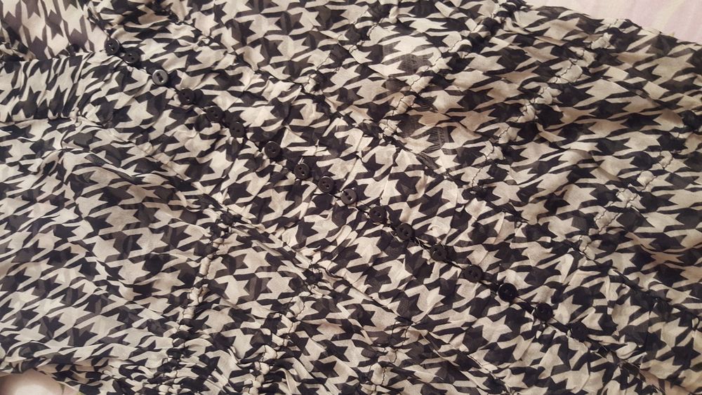 Елегантна дамска риза от Zara