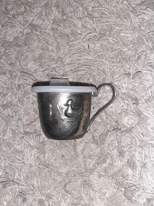 Бебешка чашка посребрена