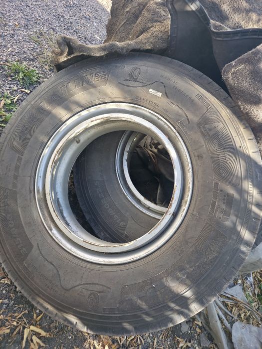 Продам грузовую резину