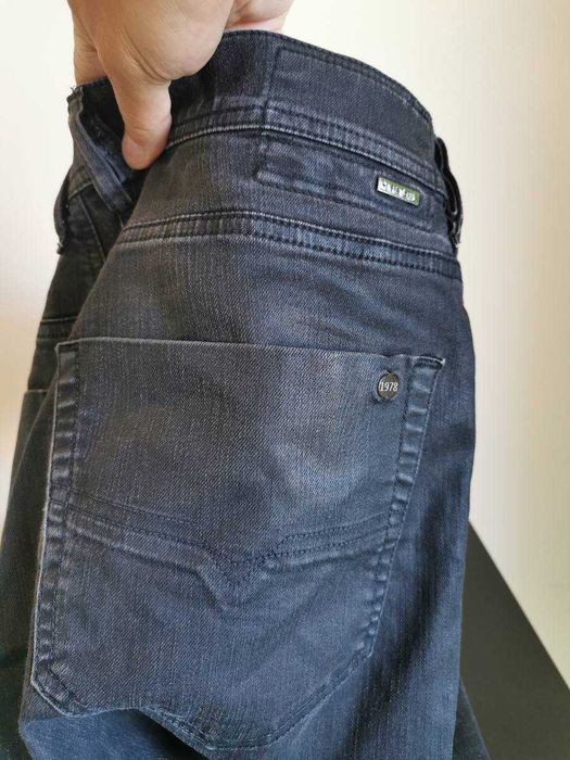 Blugi cerati Diesel Tepphar W32 L 32 slim carrot