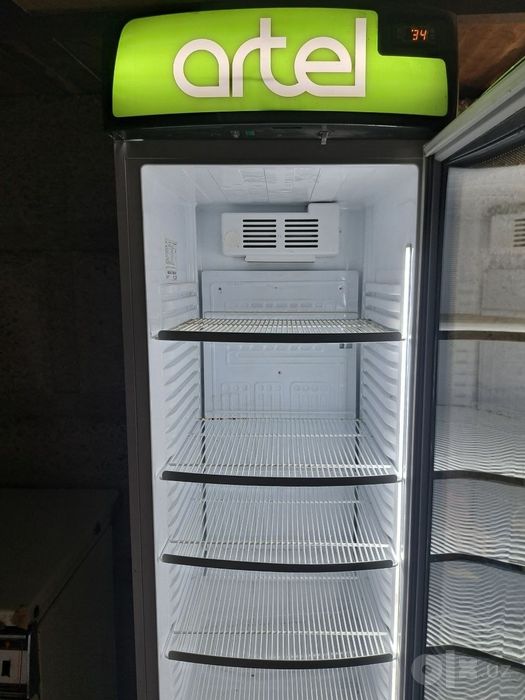 Витрина Холодильник Срочно продается