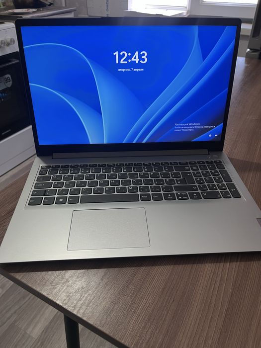 Ноутбук lenovo сатылады