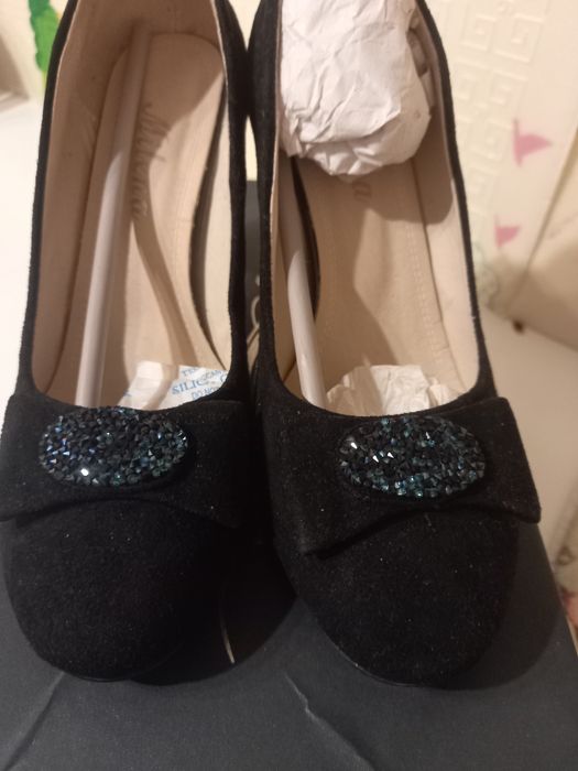 Продам  туфли,, смотрятся отлично