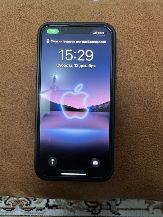 Продам Айфон 13 мини ,синем цвете