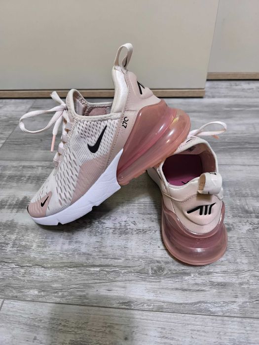 Маратонки Nike Air Max 270