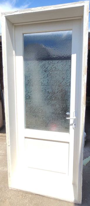 Usa dormitor din lemn de brad