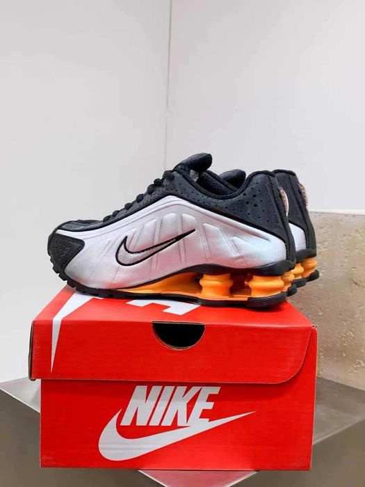 Нови мъжки маратонки Nike Air Max Shox R4 Bright Mandarin