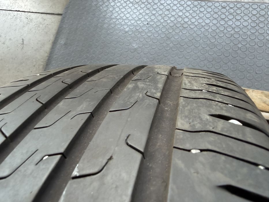 4бр. ОТЛИЧНИ Летни Гуми С Борд 215/55R/17 -CONTINENTAL- DOT:4322- 5.8мм+4.8мм
