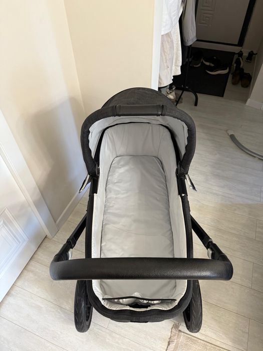 Коляска 2 в 1 ( люлька и прогулочный блок)