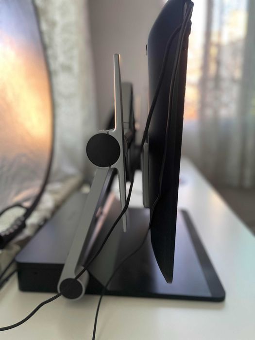 Wacom Cintiq Pro 24 Touch + Wacom Ergo Stand