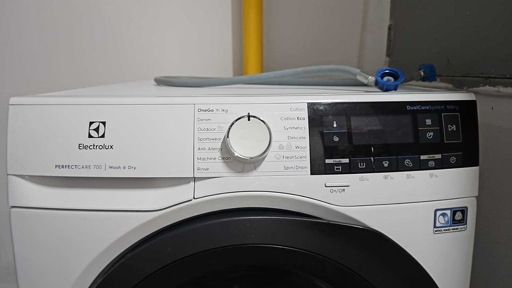 Electrolux PerfectCare 700
