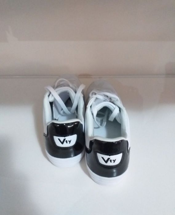 Adidași barbati Victory