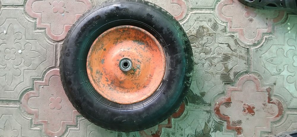 Колесо для тачки