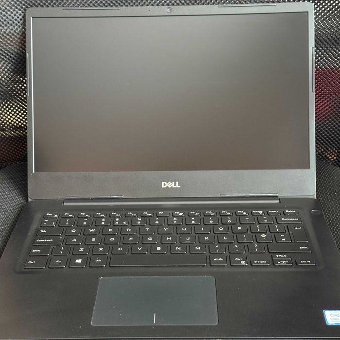 Лаптоп Dell Vostro 5481 1080p Core i5-8265U 8GB RAM 256GB нова батерия