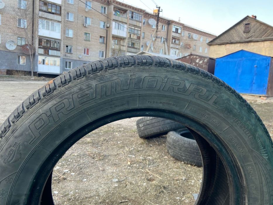 Продам шины 235/60/18