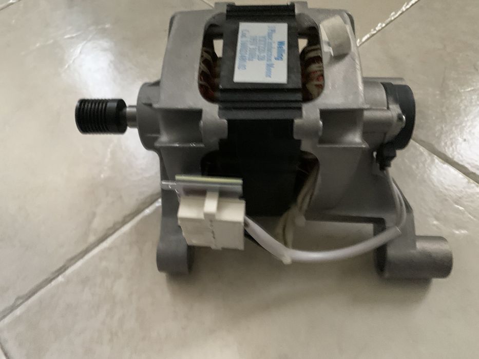 Части за Hotpoint Ariston ARMXL 129IT и за Hotpoint Ariston WML 902