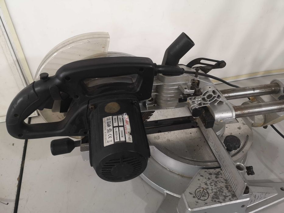 Циркуляр пендула - Bosun 1800W \ 255mm