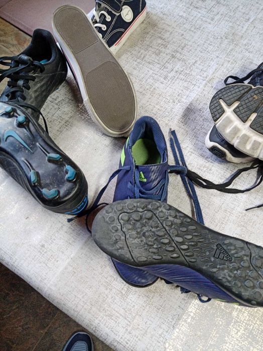 Лот Детски спортни обувки 34-35номер лот