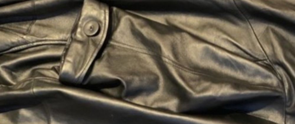 Gucci дамско кожено яке/тип елек ,оригинал