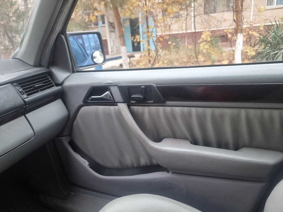 Продаётся Mersedes Bens. Кузов W124