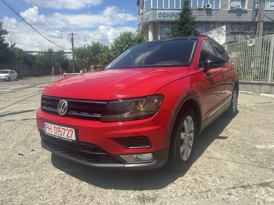 VOLKSWAGEN Tiguan