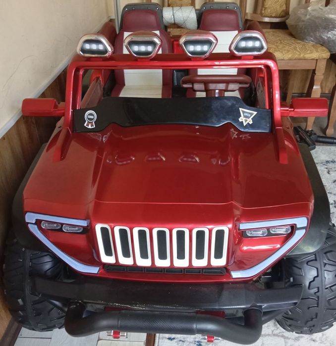 Дакументли Болалар Машинаси холати янги. 400 $